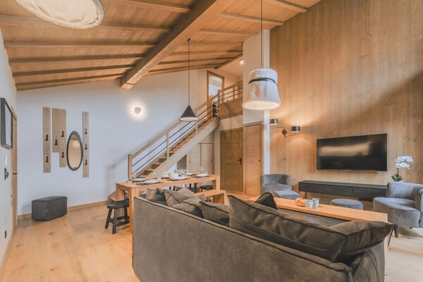 Foto van Chic Alpine Appartement met Gedeeld Zwembad - Vakantiehuis in MEGEVE - LivingRoom