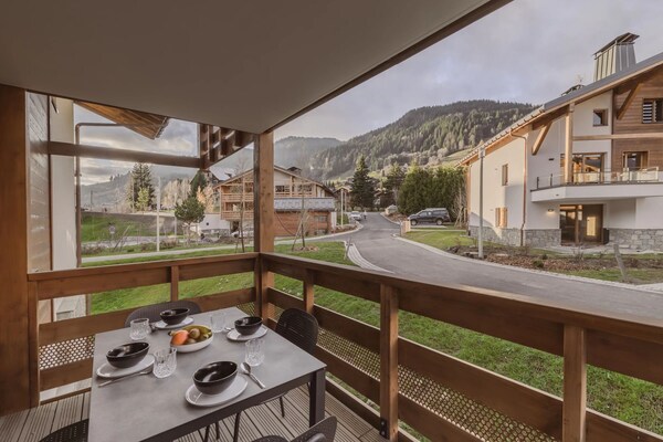 Foto van Chic Alpine Appartement met Gedeeld Zwembad - Vakantiehuis in MEGEVE - ViewSummer