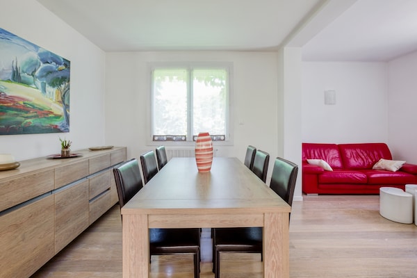 Foto van Vakantiehuis in Barry-d'Islemade met Zwembad - Vakantiehuis in Barry D'islemade - DiningRoom