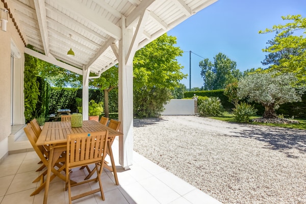 Foto van Vakantiehuis in Barry-d'Islemade met Zwembad - Vakantiehuis in Barry D'islemade - TerraceBalcony