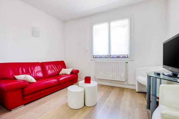 Foto van Vakantiehuis in Barry-d'Islemade met Zwembad - Vakantiehuis in Barry D'islemade - LivingRoom