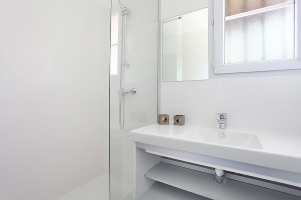 Foto van Appartement in Grimaud met Zwembaden - Vakantiehuis in GRIMAUD - BathRoom