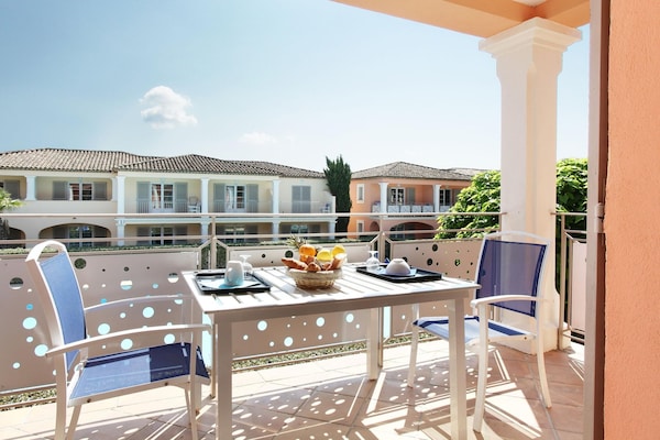 Foto van Appartement in Grimaud met Zwembaden - Vakantiehuis in GRIMAUD - TerraceBalcony