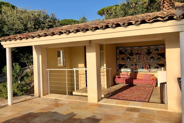 Foto van Villa in La Croix-Valmer met Zeezicht - Vakantiehuis in La Croix-Valmer - ExteriorSummer