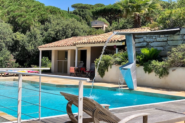 Foto van Villa in La Croix-Valmer met Zeezicht - Vakantiehuis in La Croix-Valmer - PoolOfHouse