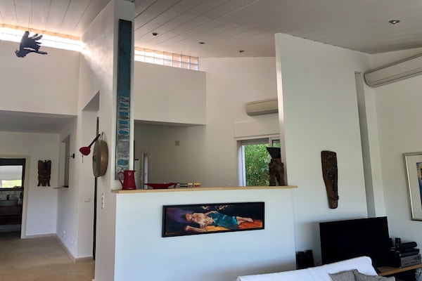 Foto van Villa in La Croix-Valmer met Zeezicht - Vakantiehuis in La Croix-Valmer - LivingRoom