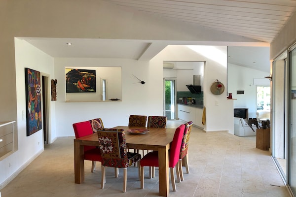 Foto van Villa in La Croix-Valmer met Zeezicht - Vakantiehuis in La Croix-Valmer - DiningRoom