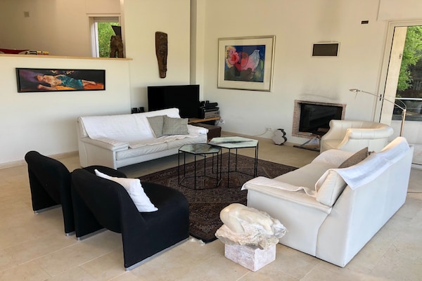Foto van Villa in La Croix-Valmer met Zeezicht - Vakantiehuis in La Croix-Valmer - LivingRoom