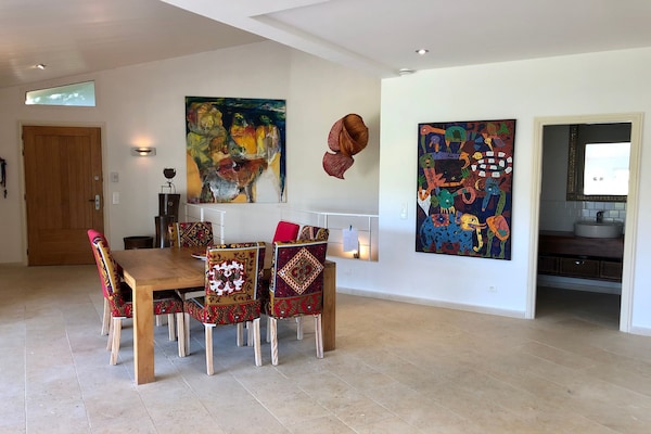Foto van Villa in La Croix-Valmer met Zeezicht - Vakantiehuis in La Croix-Valmer - DiningRoom
