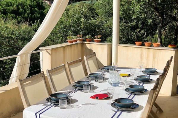 Foto van Villa in La Croix-Valmer met Zeezicht - Vakantiehuis in La Croix-Valmer - TerraceBalcony