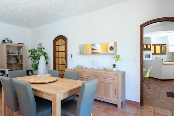 Foto van Villa in Vidauban bij Wijngaarden & Stranden - Vakantiehuis in Vidauban - DiningRoom