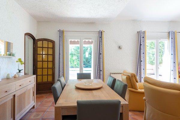 Foto van Villa in Vidauban bij Wijngaarden & Stranden - Vakantiehuis in Vidauban - DiningRoom
