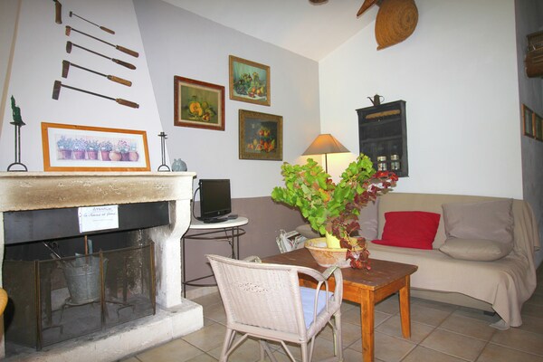 Foto van Huisje in Oppède te midden van wijngaarden - Vakantiehuis in Oppède - LivingRoom