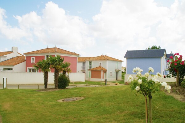 Foto van Villa in Fontenelles met privézwembad - Vakantiehuis in L Aiguillon Sur Vie - AreaSummer1KM