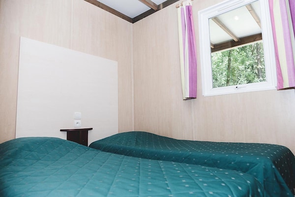 Foto van Chalet aan het meer, Moncontour Park - Vakantiehuis in Moncontour - BedRoom