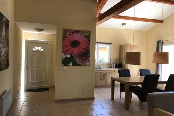 Foto van Villa in Les Forges met Golf en Zwembad - Vakantiehuis in Les Forges - DiningRoom