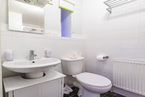 Foto van Boshuis in het centrum van het Forest of Dean - Vakantiehuis in Coleford - BathRoom