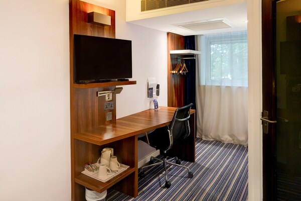 Foto van Belvilla Crewe City Centre Hotel Tweepersoonskamer - ParkFacilities