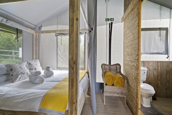 Foto van Safaritent bij Hertford Meer met Bubbelbad - Vakantiehuis in Hertford - BedRoom
