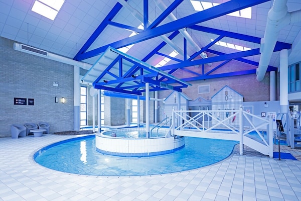 Foto van Gloucester Robinswood By Sunday - Junior Suite - Vakantiehuis in Gloucester - HotelSwimmingPool