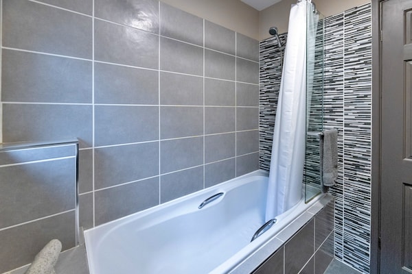 Foto van Beddgelert Cottage Escape - Vakantiehuis in Caernarfon - BathRoom