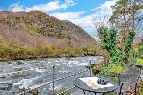 Foto van Beddgelert Cottage Escape - Vakantiehuis in Caernarfon - TerraceBalcony