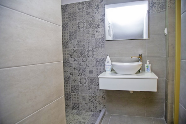 Foto van Appartement in Areopoli bij Limeni Strand - Vakantiehuis in Areopoli - BathRoom