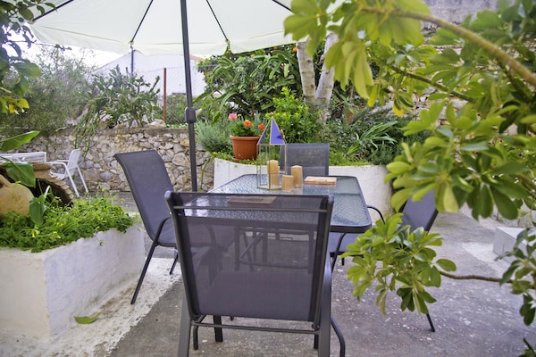 Foto van Studio in Areopoli bij Limeni Strand - Vakantiehuis in Areopoli - TerraceBalcony