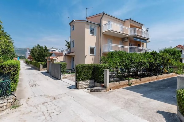 Foto van Appartement in Kastel bij de Zee - Vakantiehuis in Kaštel Štafilić - ExteriorSummer