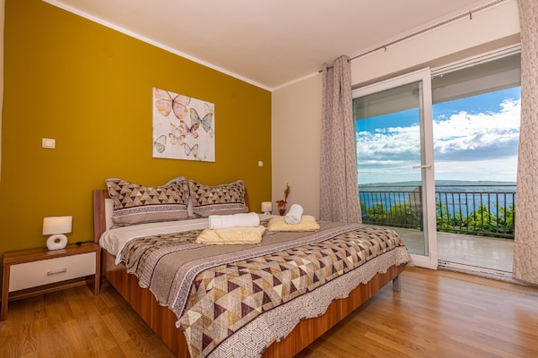 Foto van Appartement in Dramalj bij Strand & Zwembad - Vakantiehuis in Dramalj - BedRoom