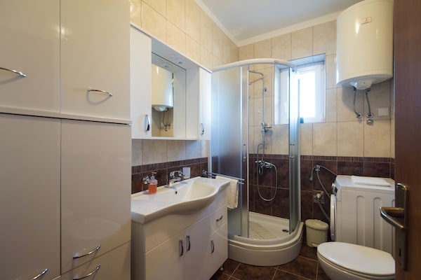 Foto van Vakantiehuis bij Zadar met privézwembad - Vakantiehuis in Islam Latinski - BathRoom