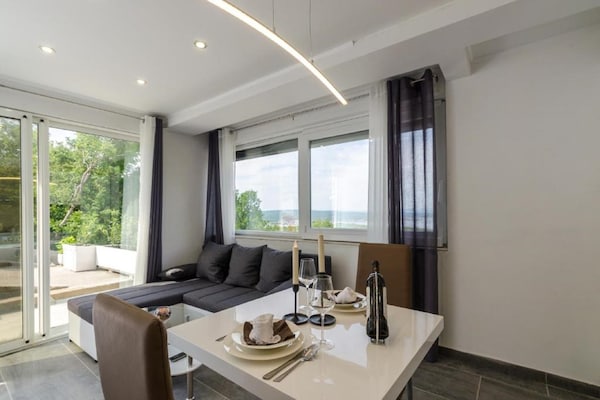 Foto van Vakantiehuis in Crikvenica met Zeezicht - Vakantiehuis in Crikvenica - LivingRoom