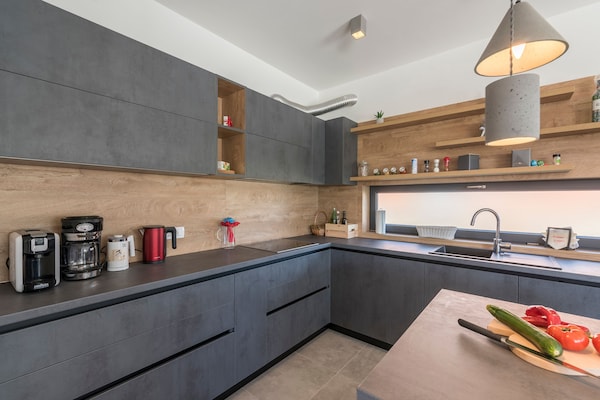 Foto van Villa in Novigrad met zwembad en zeezicht - Vakantiehuis in Novigrad - Kitchen