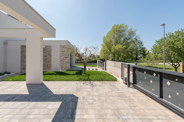 Foto van Villa in Novigrad met zwembad en zeezicht - Vakantiehuis in Novigrad - Facilities