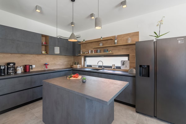 Foto van Villa in Novigrad met zwembad en zeezicht - Vakantiehuis in Novigrad - Kitchen