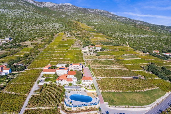 Foto van Hotel Pansion Villa Antonio - Standard Double Room 5 - View