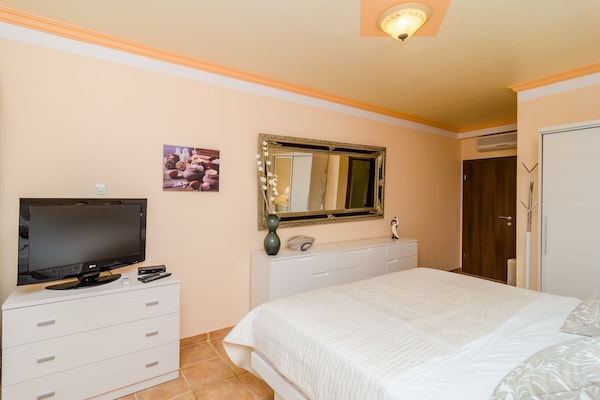 Foto van Hotel Pansion Villa Antonio - Standard Double Room 5 - BedRoom