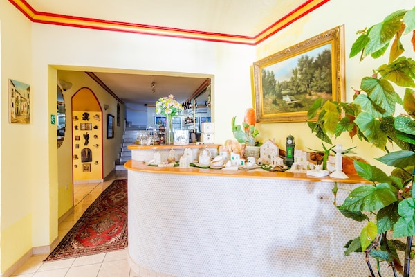 Foto van Hotel Pansion Villa Antonio - Two Bedroom Suite with Balcony and Sea View 25seaview - Indoor