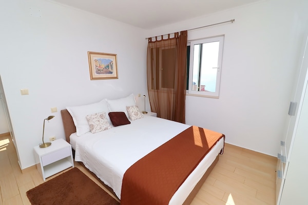 Foto van Villa Lavanda Korčula - Five Bedroom Villa with Pool and Sea View - BedRoom