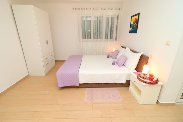 Foto van Villa Lavanda Korčula - Five Bedroom Villa with Pool and Sea View - BedRoom