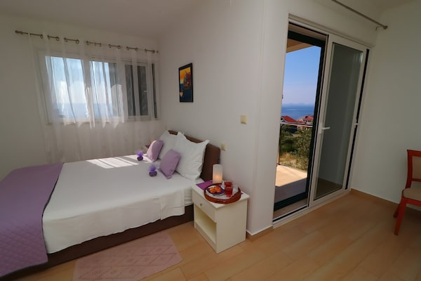 Foto van Villa Lavanda Korčula - Five Bedroom Villa with Pool and Sea View - BedRoom