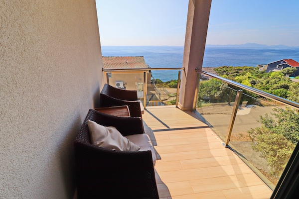 Foto van Villa Lavanda Korčula - Five Bedroom Villa with Pool and Sea View - View
