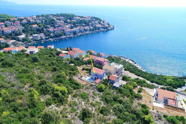 Foto van Villa Lavanda Korčula - Five Bedroom Villa with Pool and Sea View - View