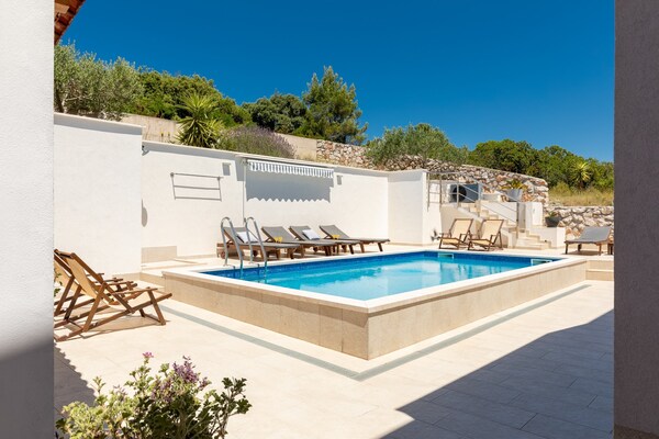 Foto van Villa Lavanda Korčula - Five Bedroom Villa with Pool and Sea View - Pool