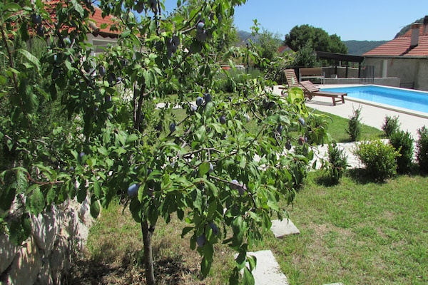 Foto van Holiday Home Stari Zoganj - Two Bedroom Holiday Home with Terrace and Swimming Pool - terrace