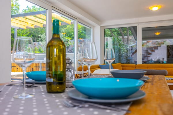 Foto van Vakantiehuis met zwembad in Klenovica - Vakantiehuis in Klenovica - Ambiance