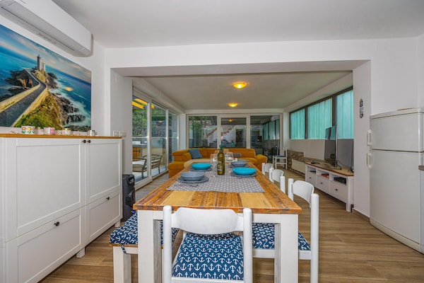 Foto van Vakantiehuis met zwembad in Klenovica - Vakantiehuis in Klenovica - DiningRoom