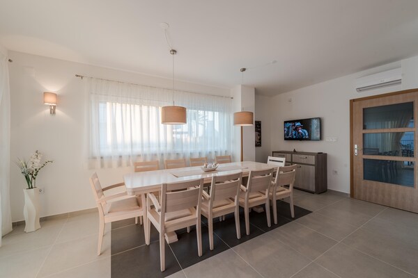Foto van Appartement in Kroatië bij de Adriatische Zee - Vakantiehuis in Sukosan - DiningRoom