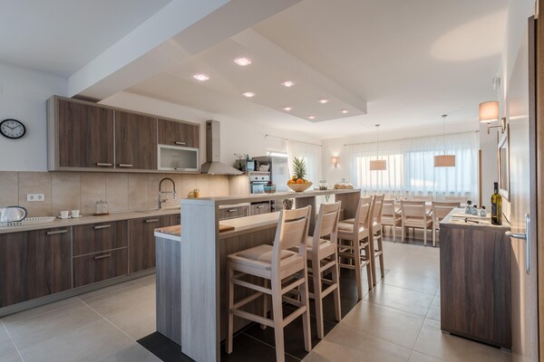 Foto van Appartement in Kroatië bij de Adriatische Zee - Vakantiehuis in Sukosan - Kitchen