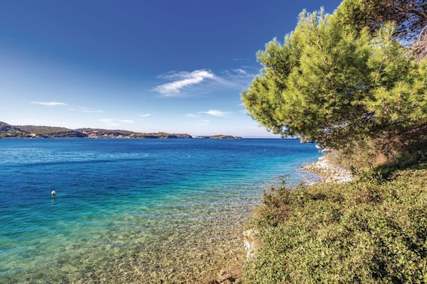 Foto van Holiday Home Boni - Vakantiehuis in Rab - Outdoor